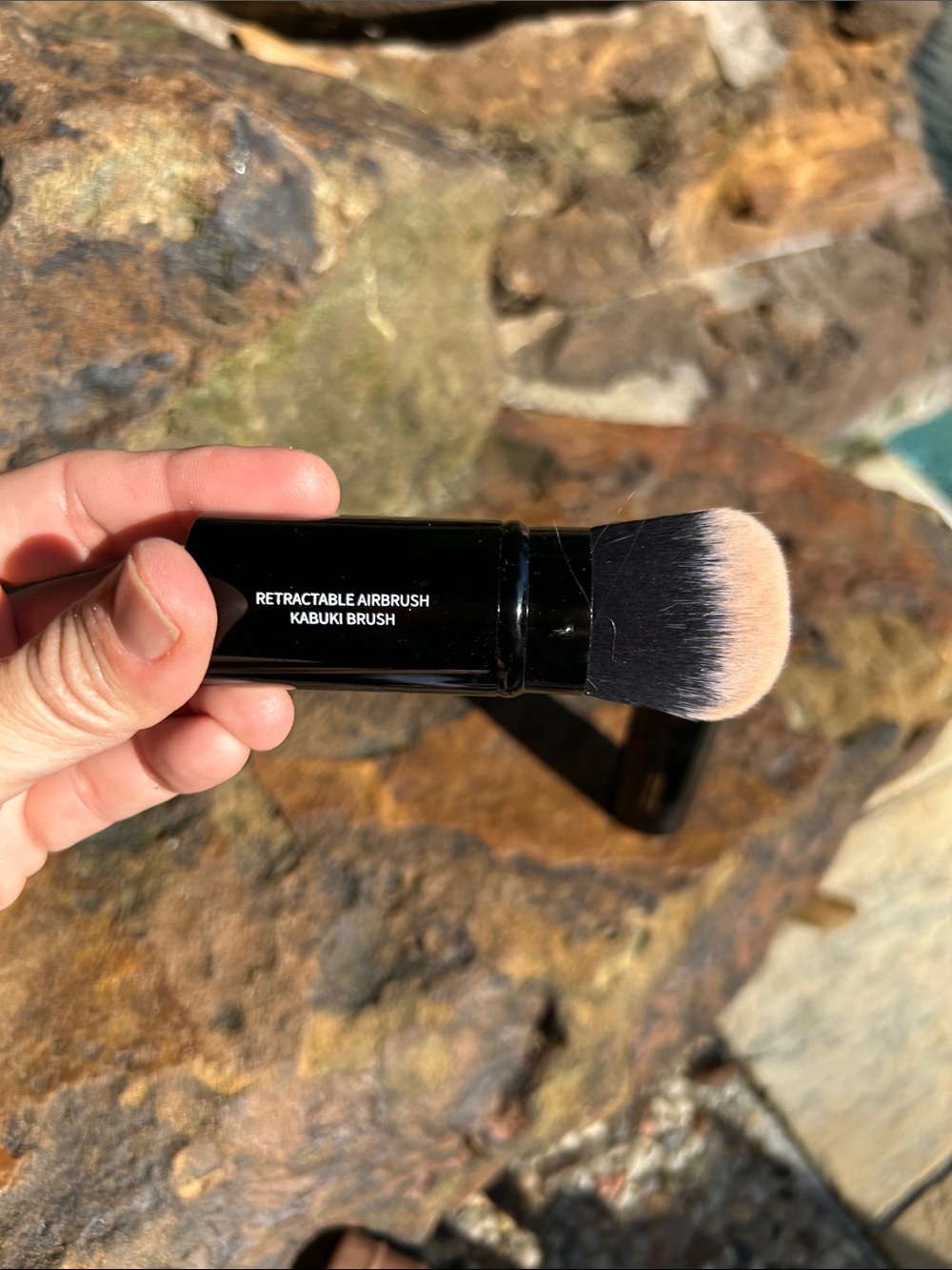 Retractable Airbrush Kabuki Brush - Picture 3 of 4